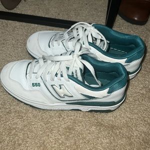 Green New Balance 550